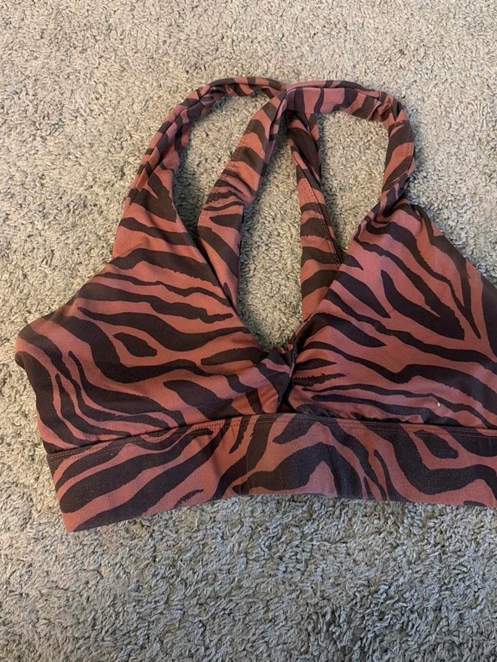 Fabletics -  Zebra Workout Set - Picture 3 of 4